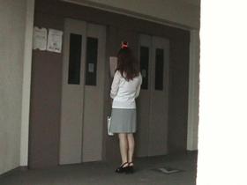 本物女性宅侵入 ボディカメラ下着物色体験 2　サンプル画像05